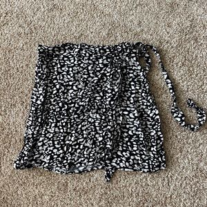 BP Navy and White Wrap Tie Mini Skirt - size small